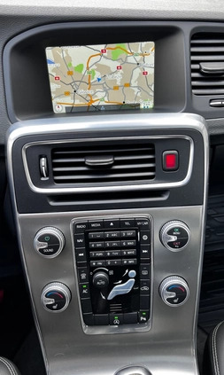 Volvo V60 cena 48500 przebieg: 178000, rok produkcji 2015 z Katowice małe 667